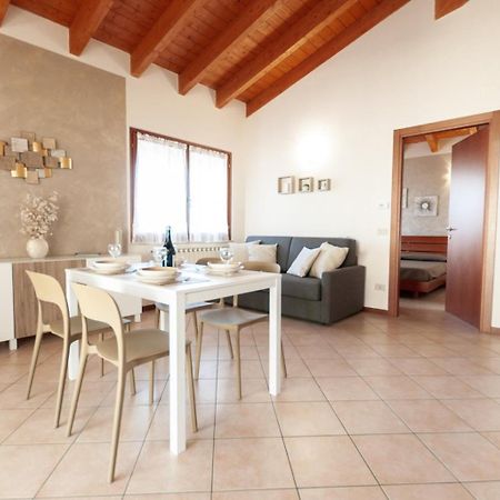 Dora'S Apartment Desenzano del Garda Exterior photo