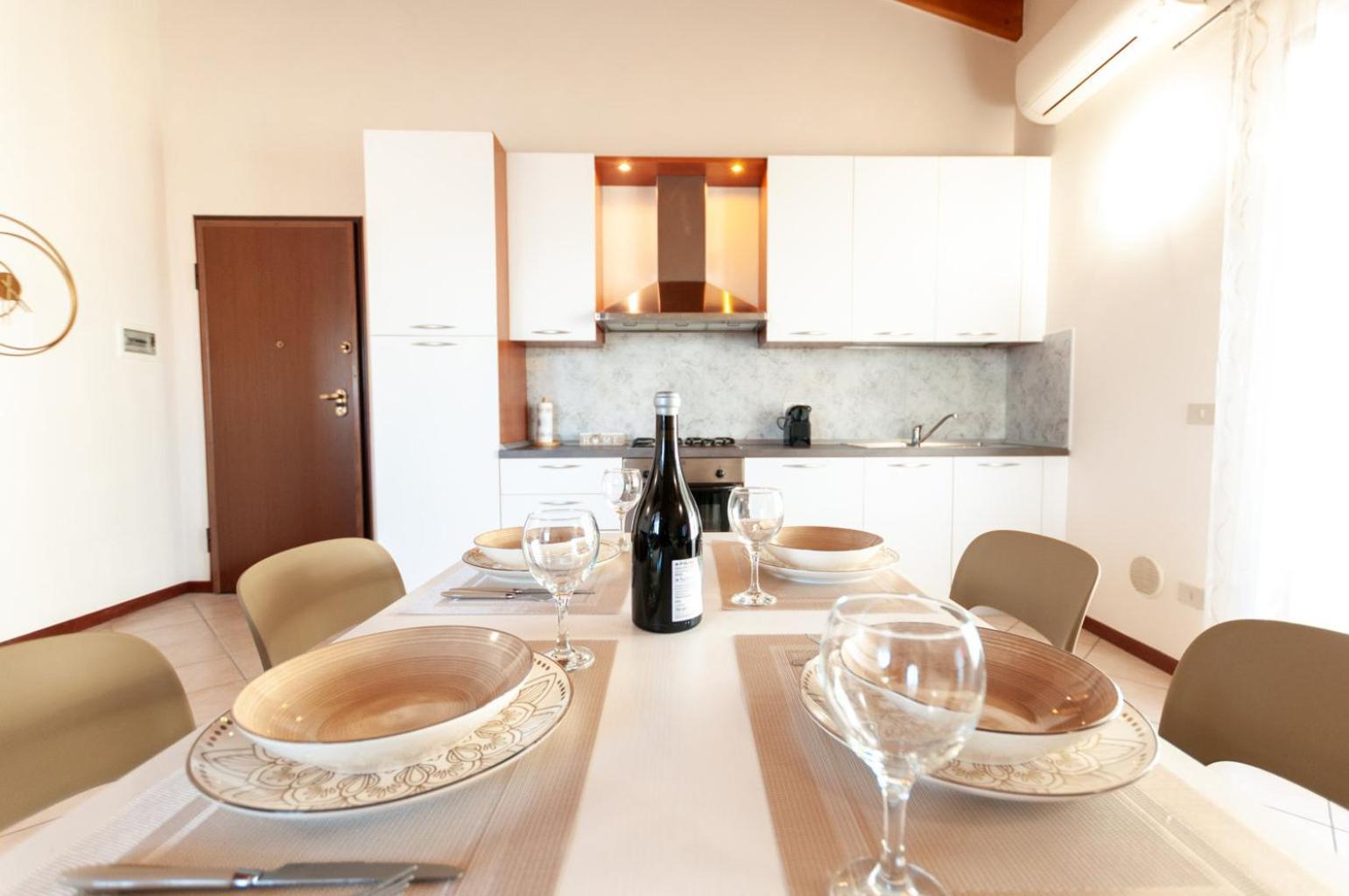Dora'S Apartment Desenzano del Garda Exterior photo
