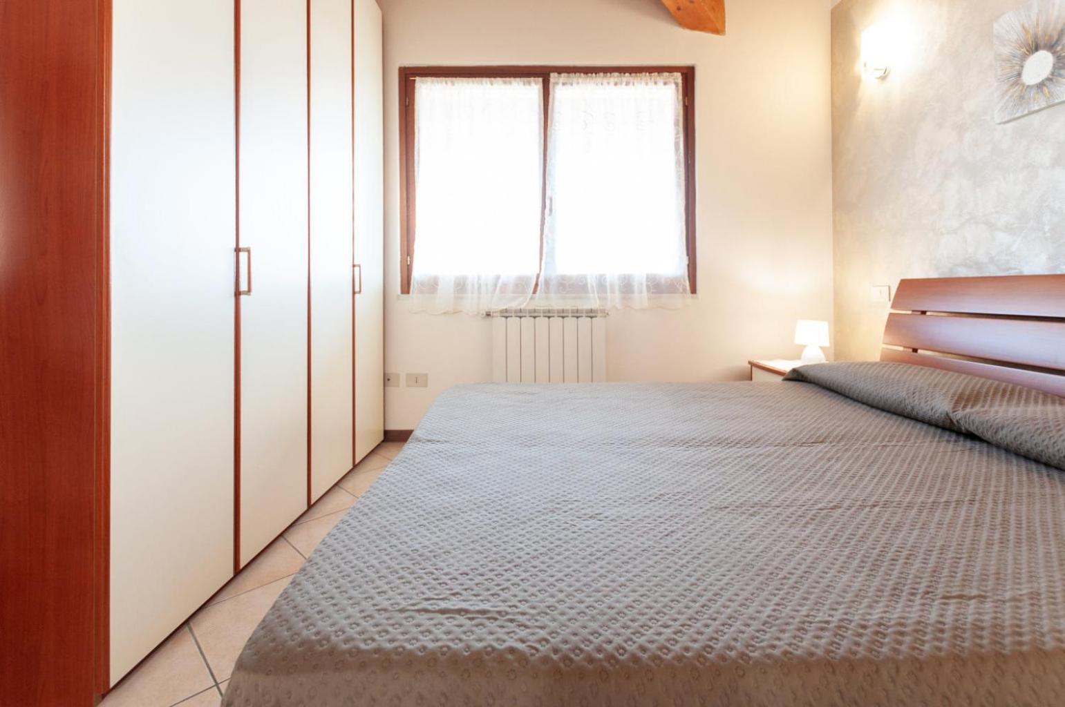 Dora'S Apartment Desenzano del Garda Exterior photo